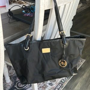 BLACK MICHAEL KORS EXCELLENT CONDITION